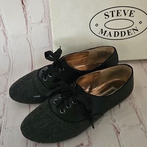 Womens Size 6.5 Steve Madden Oxfords